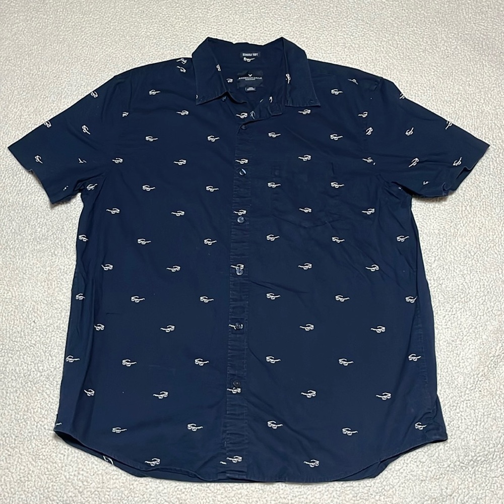 American Eagle Navy Short Sleeve Button Down Shirt